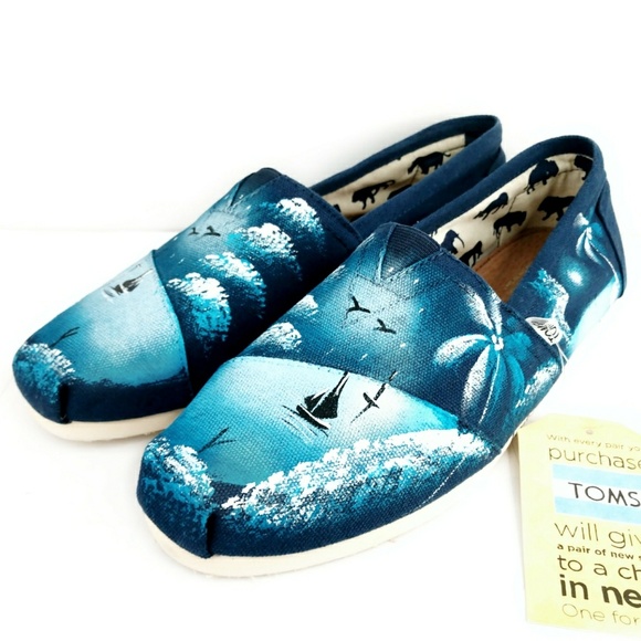 Toms Other - 🆕 Tom's Hand Painted Tropical Beach Signature